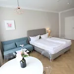 Zollikof Aparts - Sauna & Studioapartments アパートホテル