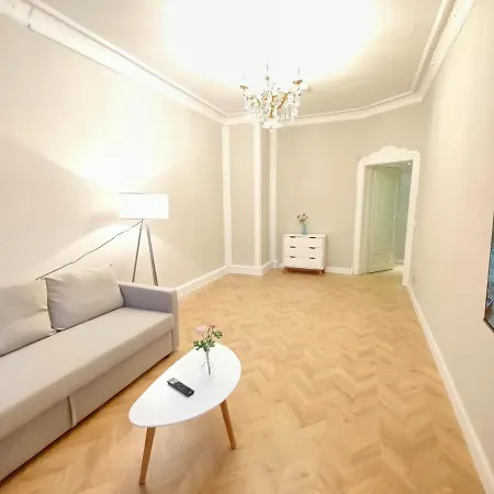 Zollikof Aparts - Sauna & Studioapartments Λειψία