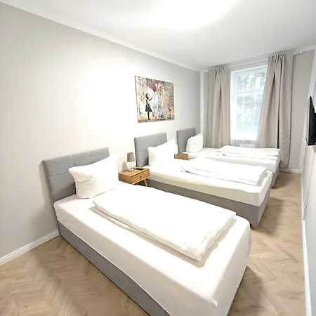 Zollikof Aparts - Sauna & Studioapartments מלון דירות לייפציג